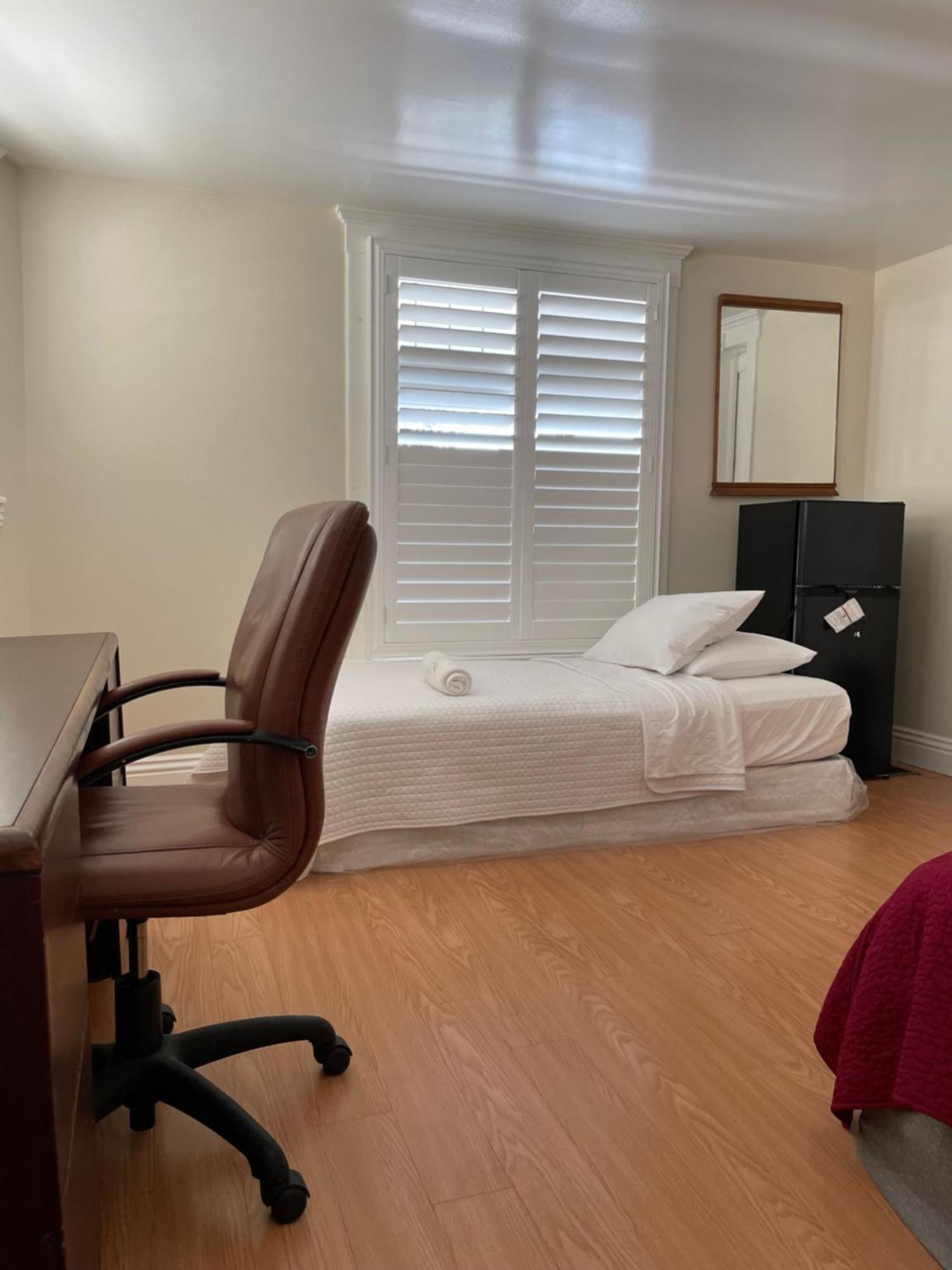 Spacious Private Los Angeles Bedroom With Ac & Wifi & Private Fridge Near Usc The Coliseum Exposition Park Bmo Stadium University Of Southern California Zewnętrze zdjęcie